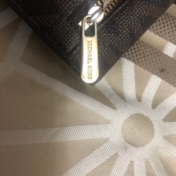 Sold - Picture 8 of 9